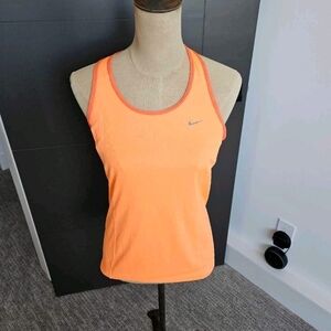 Nike Women’s Bright Orange Tank Top Size Medium Dri-FIT Athletic Workout Gym Ra